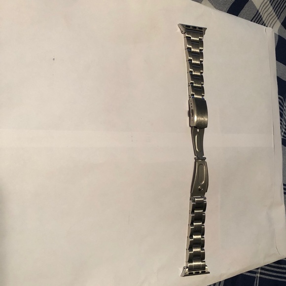 4 AppleWatch Bands - Picture 3 of 5